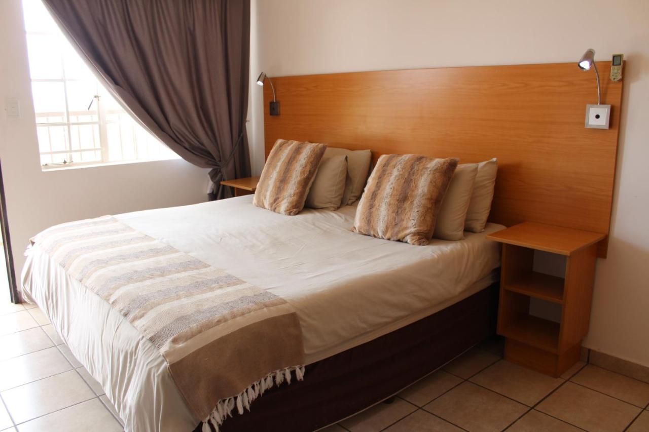Bed and Breakfast Mon Reve Lephalale Екстер'єр фото